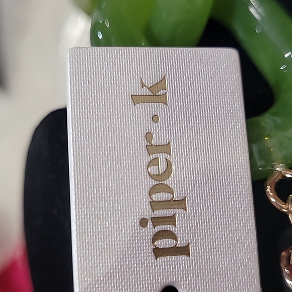 💚🔹️Piper K 🔹️Bold Green Resin Chunky  Statement 20" Necklace - Picture 9 of 10